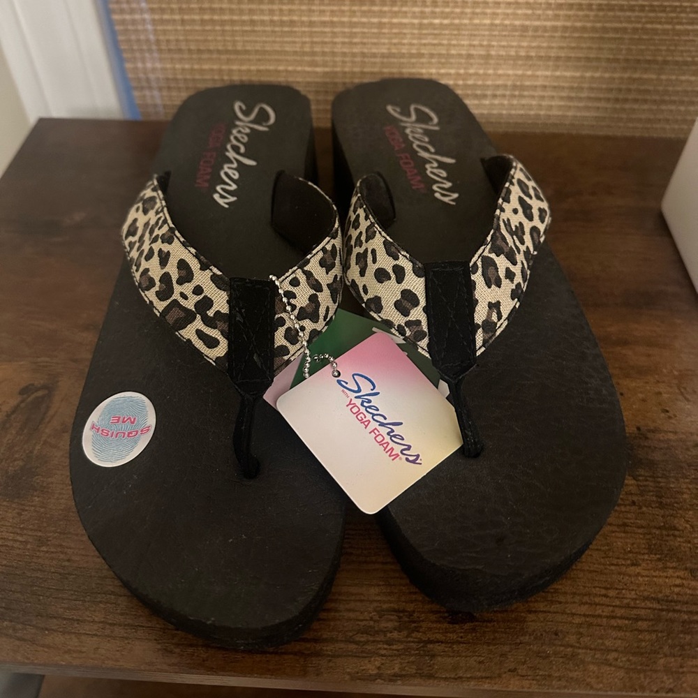 Skechers sandals NWT